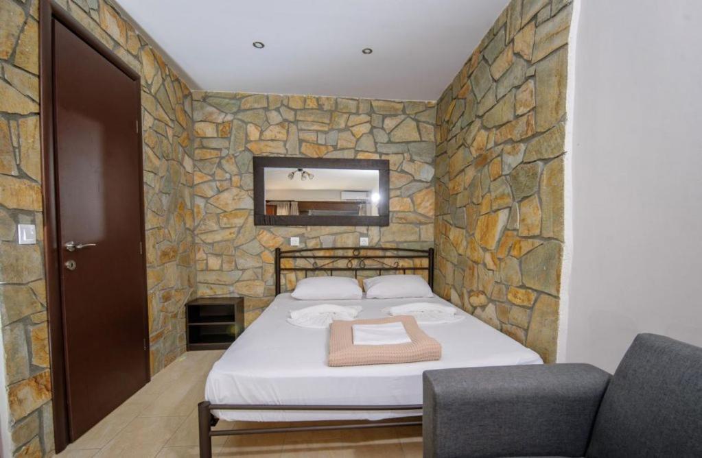 Stone Suites Пефкохори Екстериор снимка