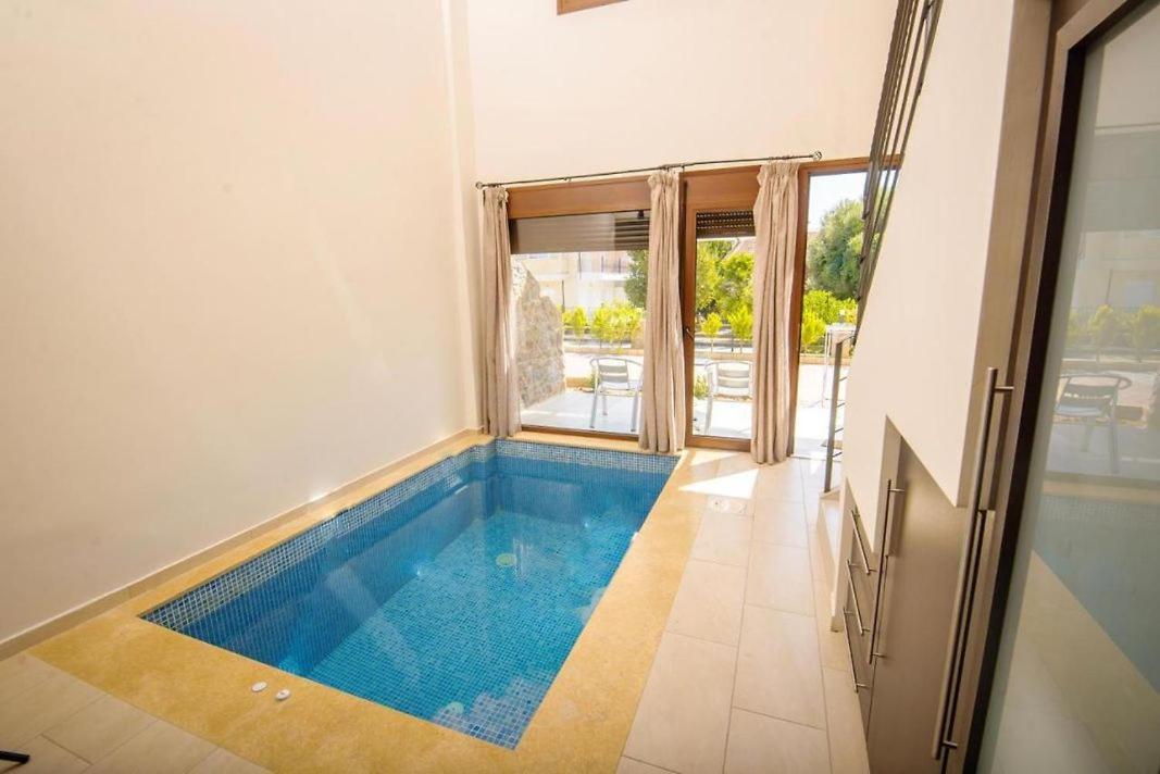Stone Suites Пефкохори Екстериор снимка