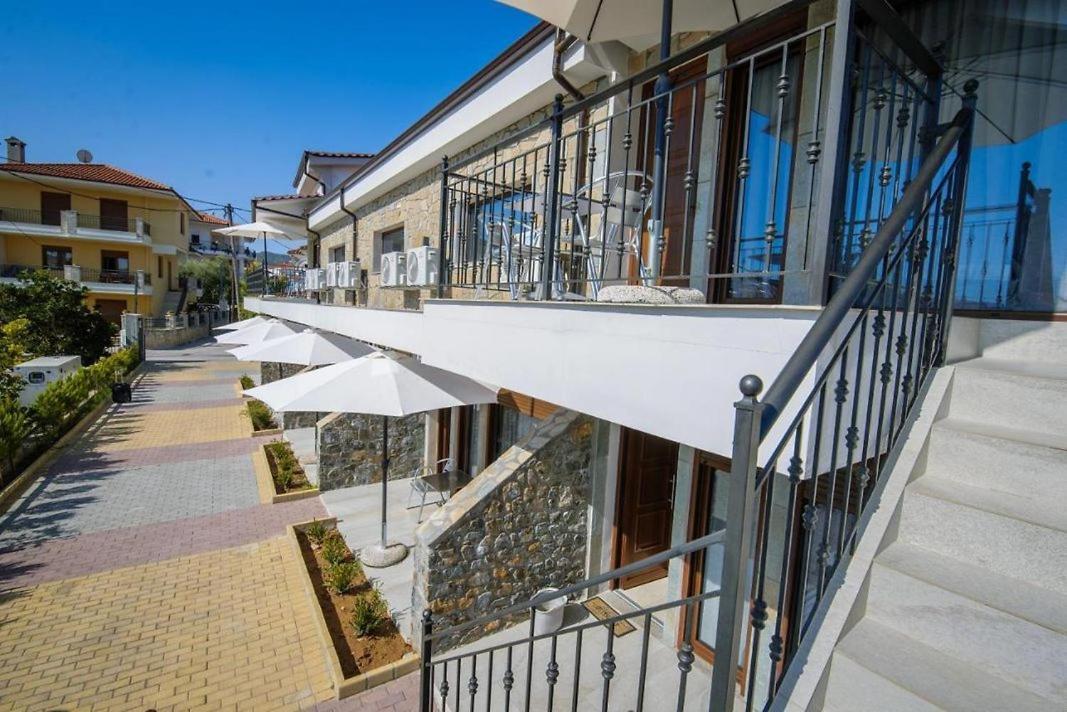 Stone Suites Пефкохори Екстериор снимка