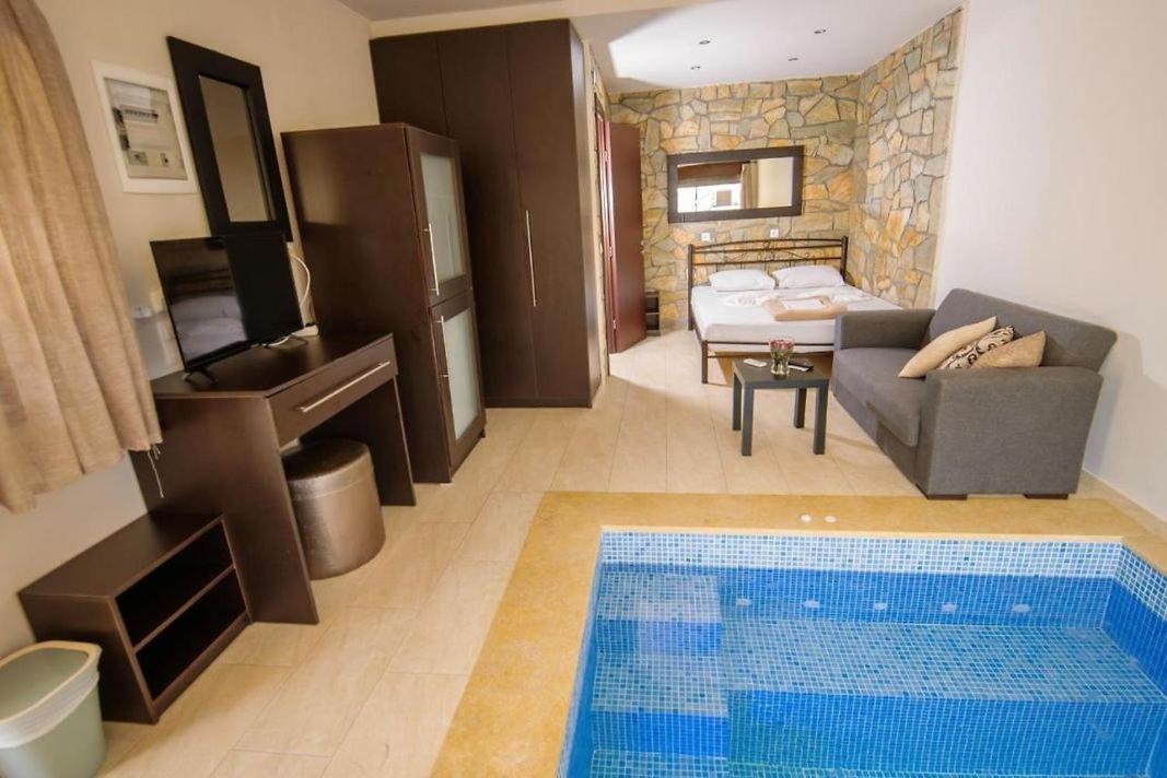 Stone Suites Пефкохори Екстериор снимка